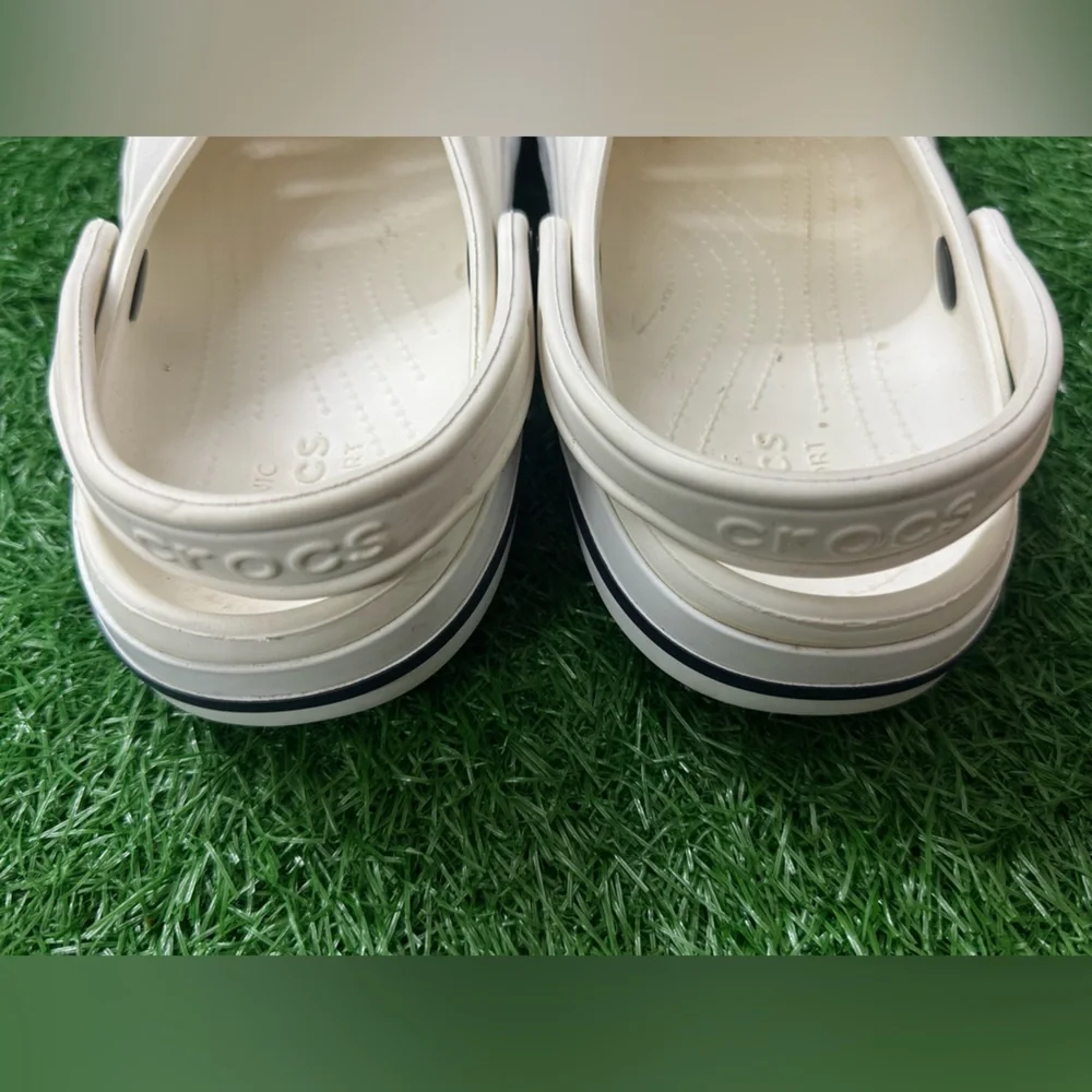 Crocs‎ Unisex White Clogs Size M-9 W-11